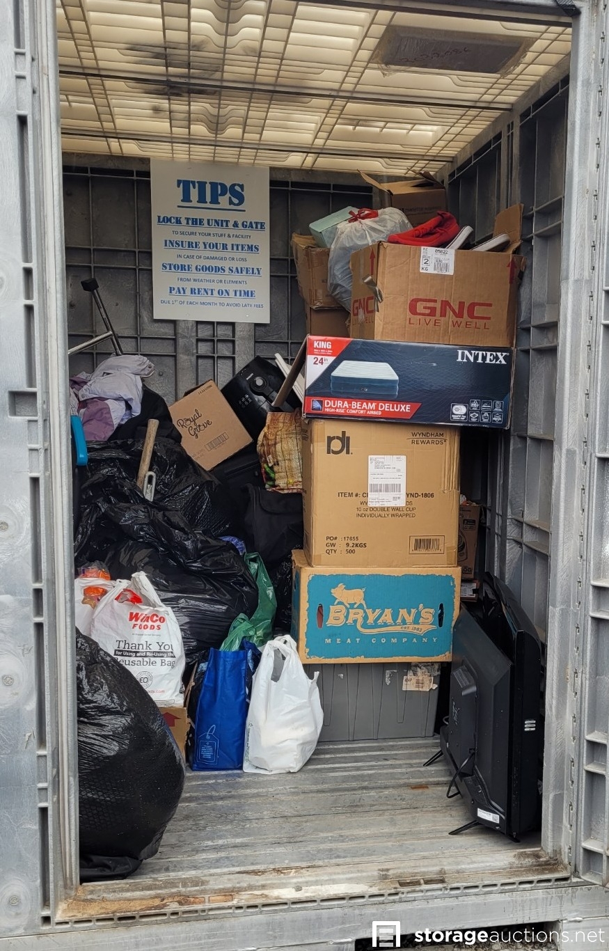 Storage auction 24068 at WASHINGTON SELF STORAGE COMPANY