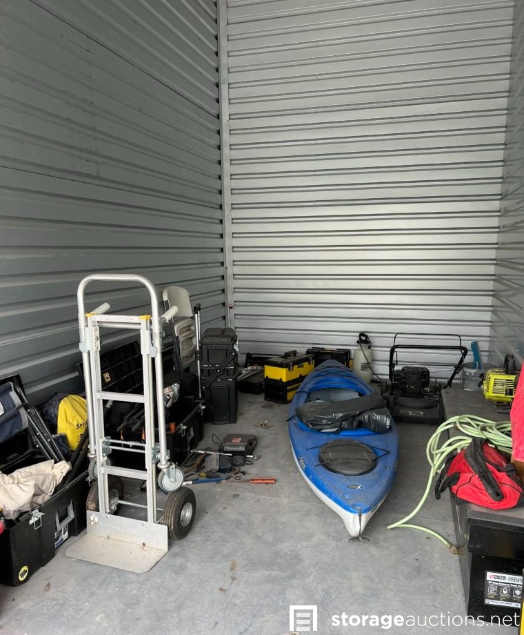 Storage auction 27341 at LockBox Storage Council Bluffs