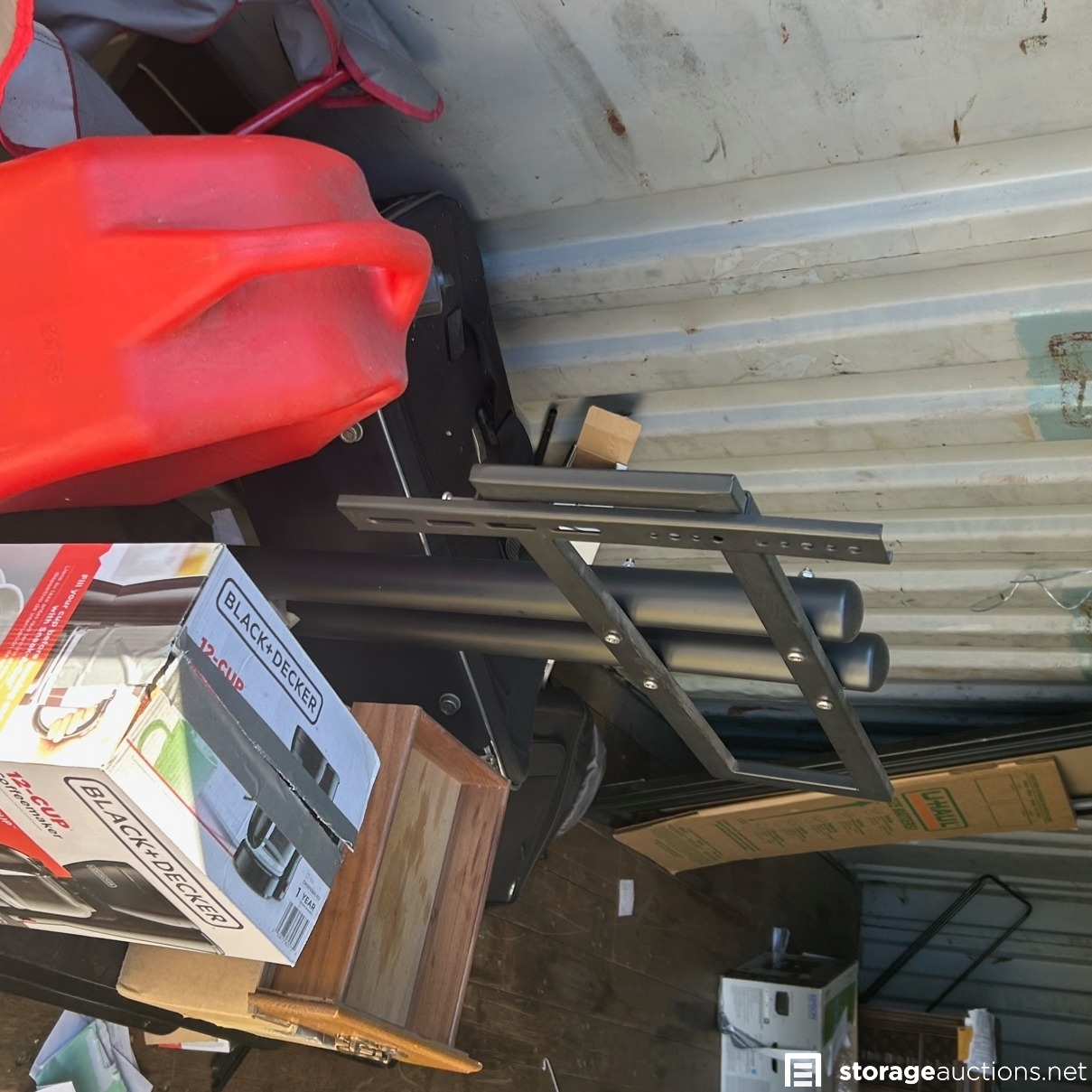 Storage auction 28686 at Arlington Self Storage