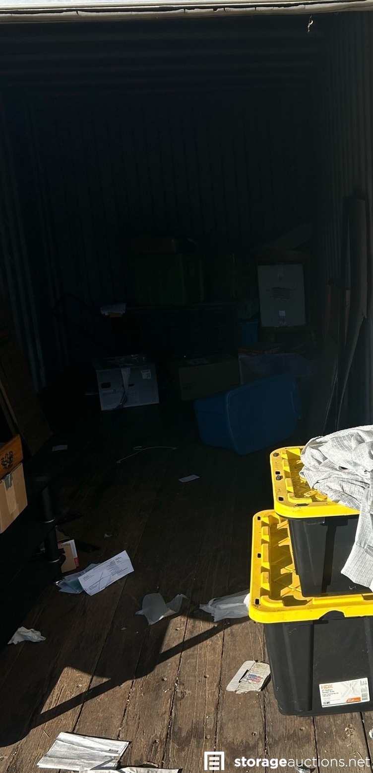 Storage auction 28686 at Arlington Self Storage