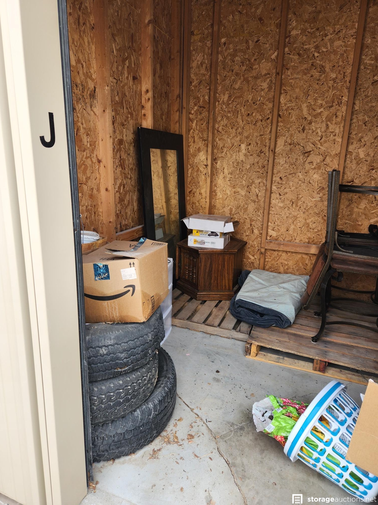 Storage auction 29083 at Triple C MiniStorage