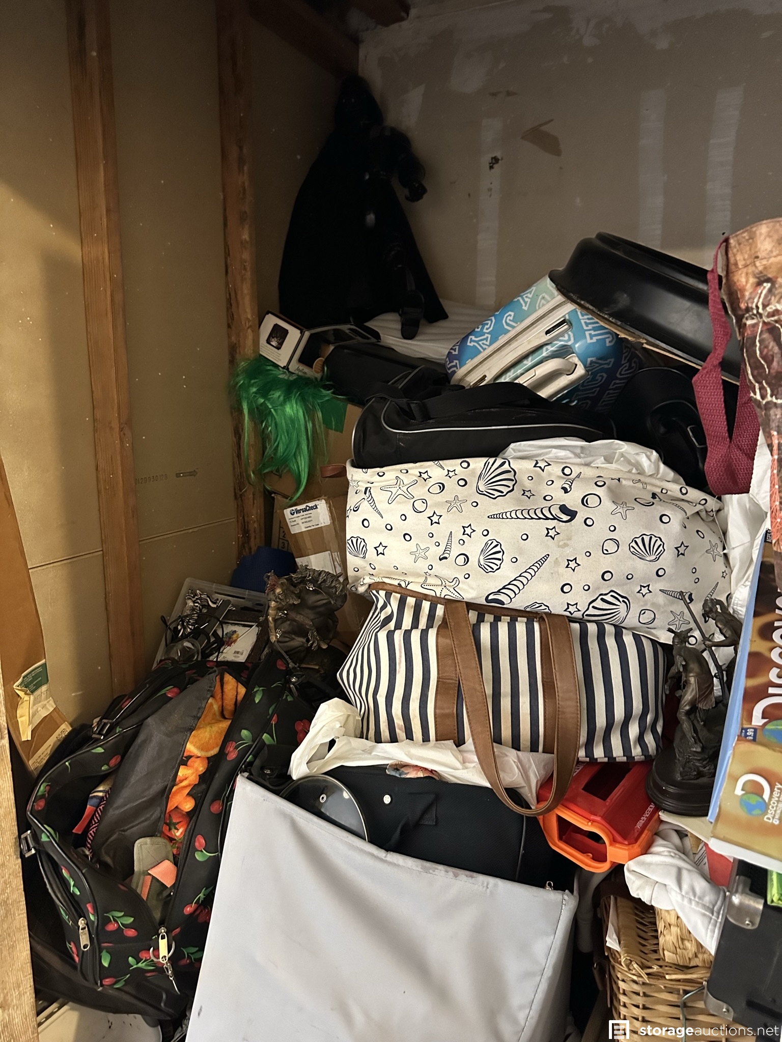 Storage auction 31657 at AAmerican Self Storage El Cajon