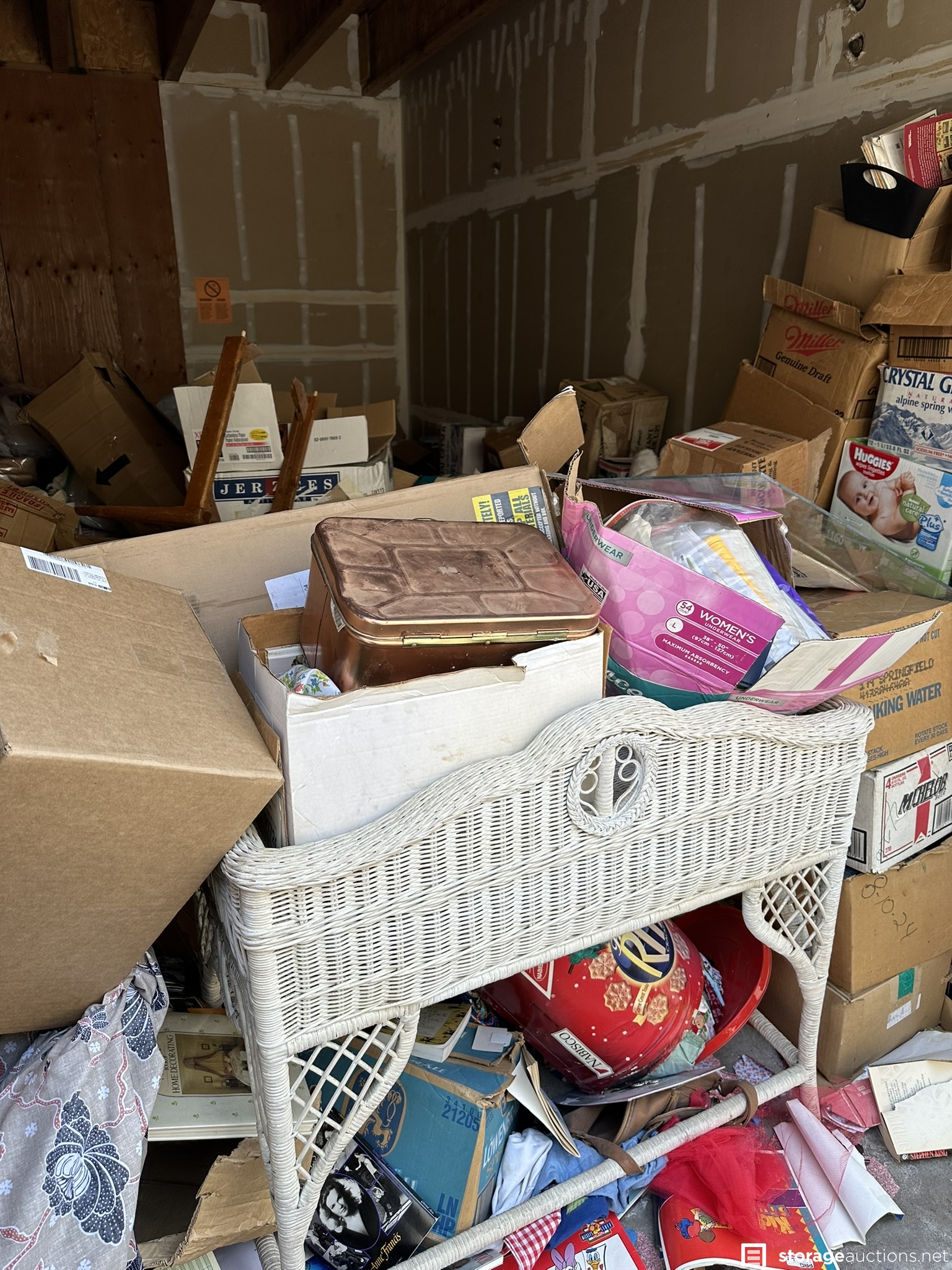 Storage auction 31653 at AAmerican Self Storage El Cajon