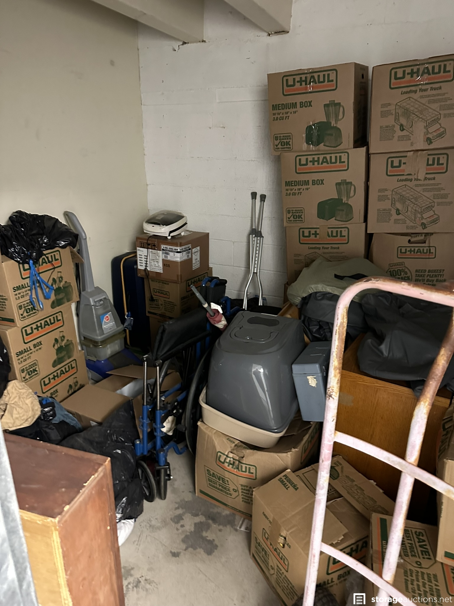 Storage auction 32908 at AAmerican Self Storage El Cajon