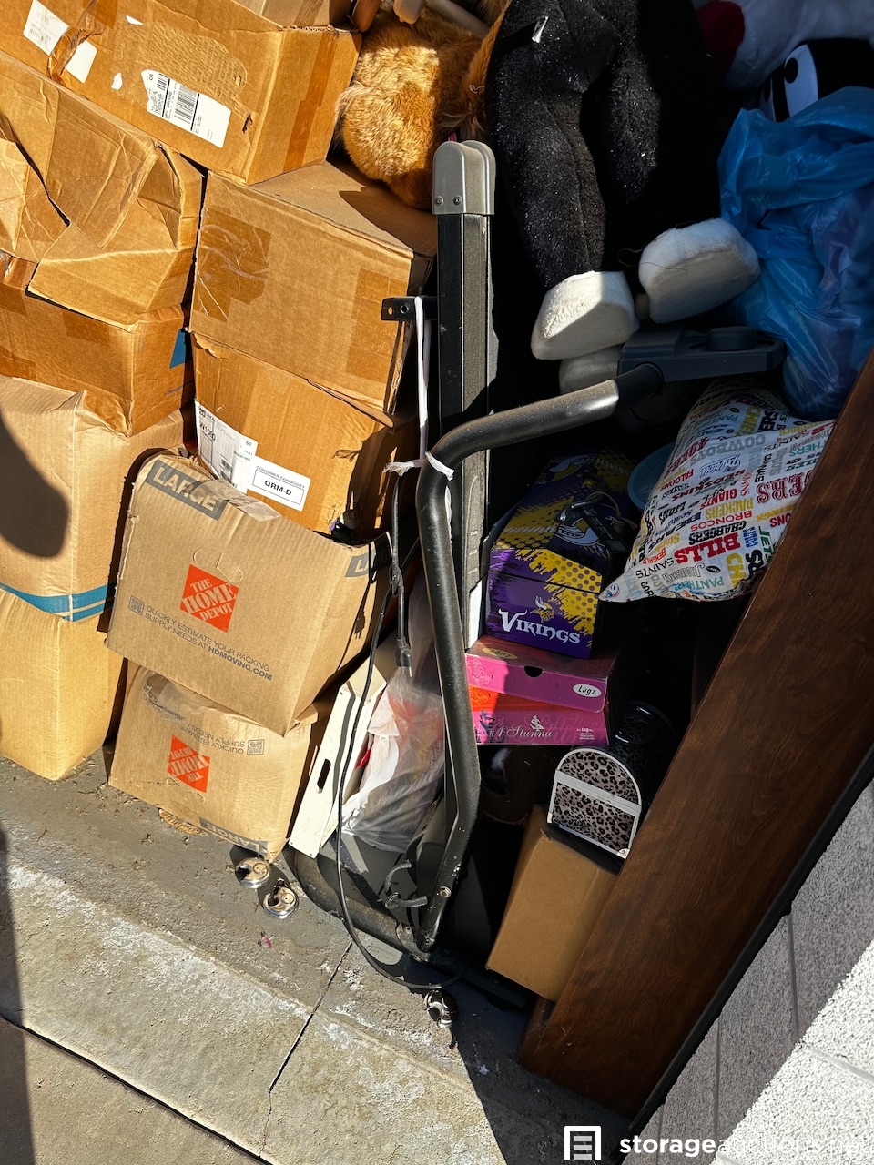 Storage auction 33600 at A Storage Place Yucaipa