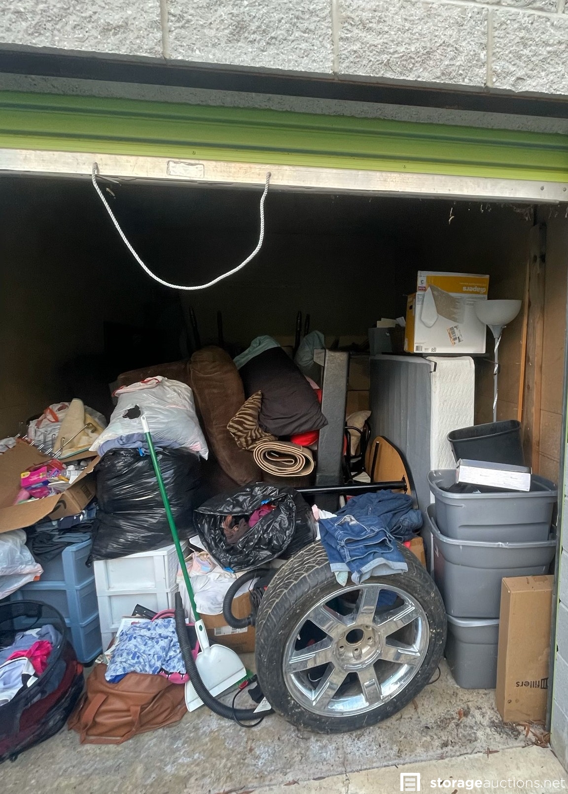 Storage auction 33858 at Store Here Self Storage