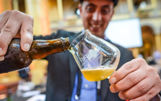 savor pouring
