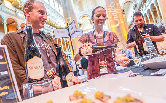 savor pouring