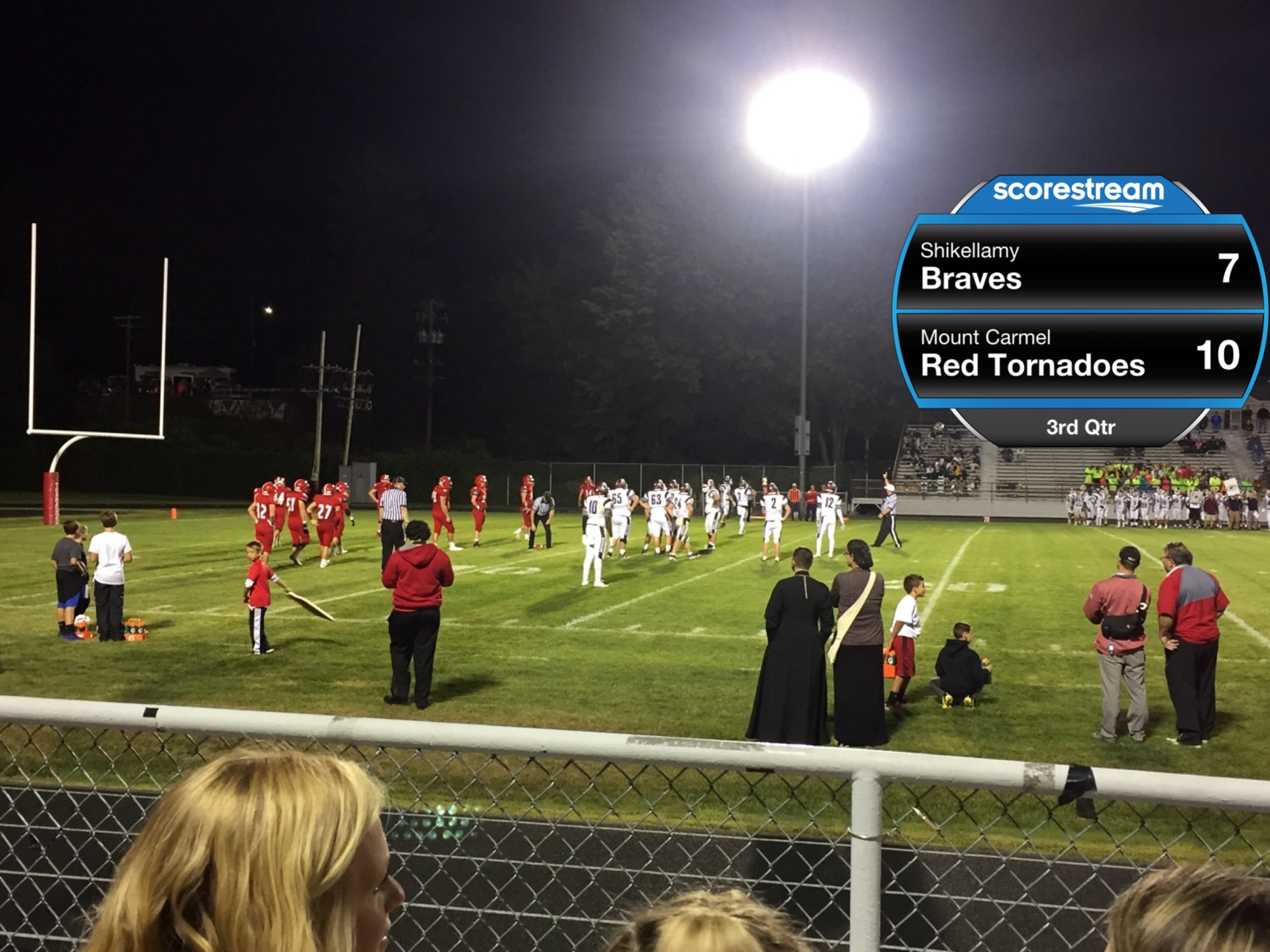 The Mt Carmel Red Tornadoes defeat the Shikellamy Braves 31 to 14