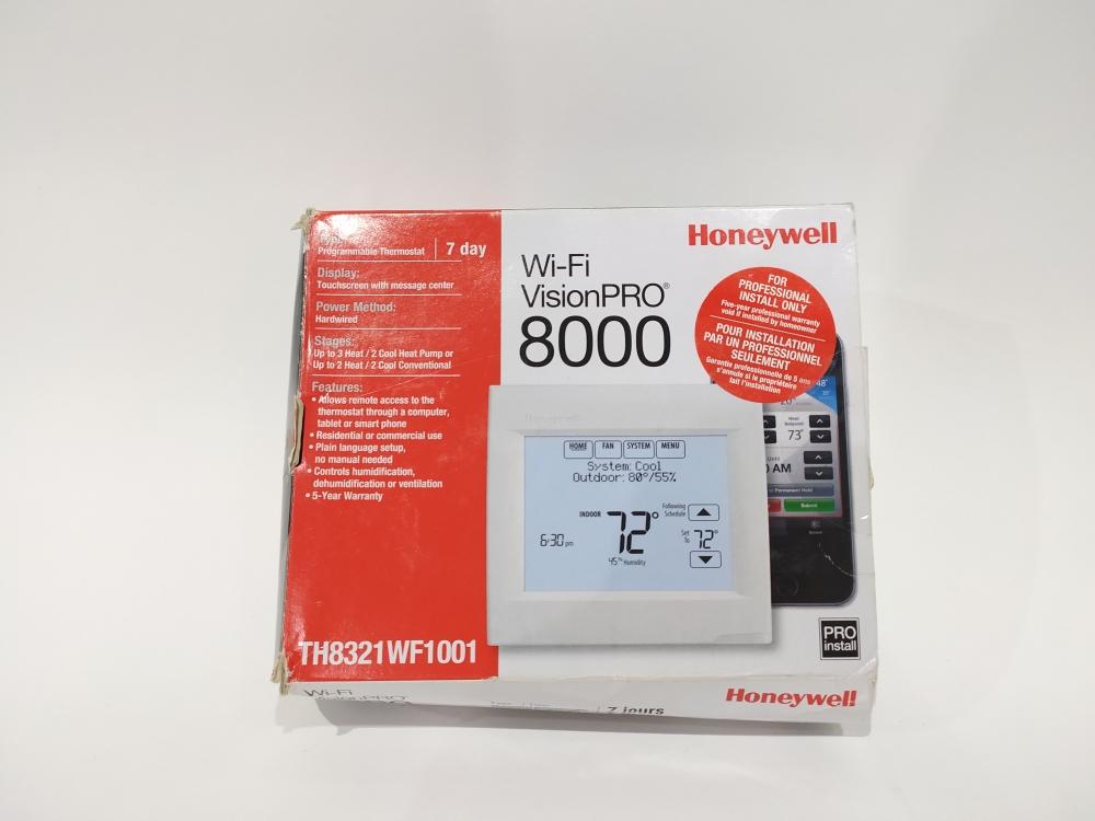 Honeywell TH8321WF1001 Touchscreen Thermostat Wifi Vision Pro 8000 Used