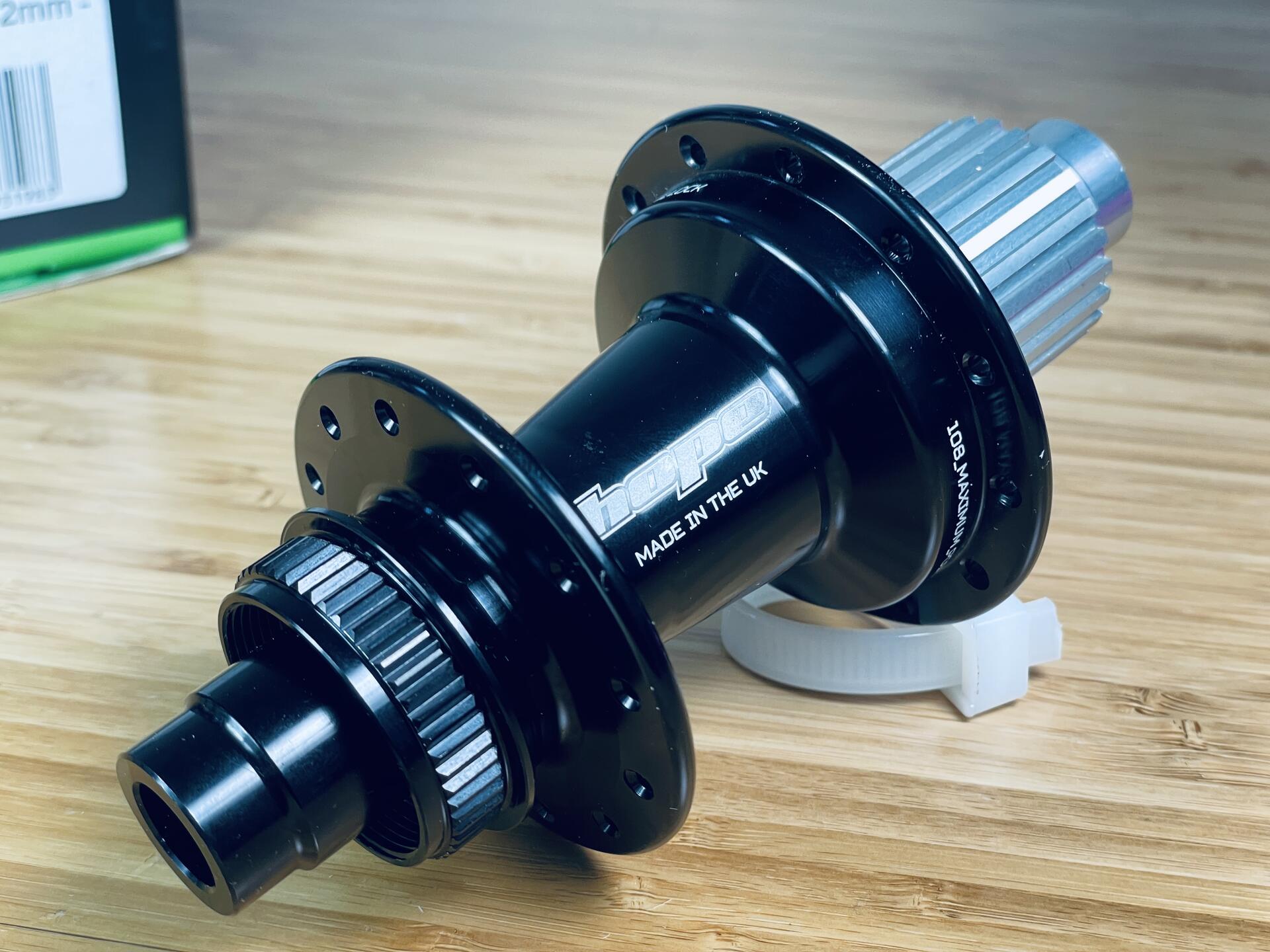 VERY RARE Hope Pro 3 ハブ TEAM GREEN 前後セット Hope Pro 5 Rear Hub 12 x 142mm - Center-Lock - Shimano Micro