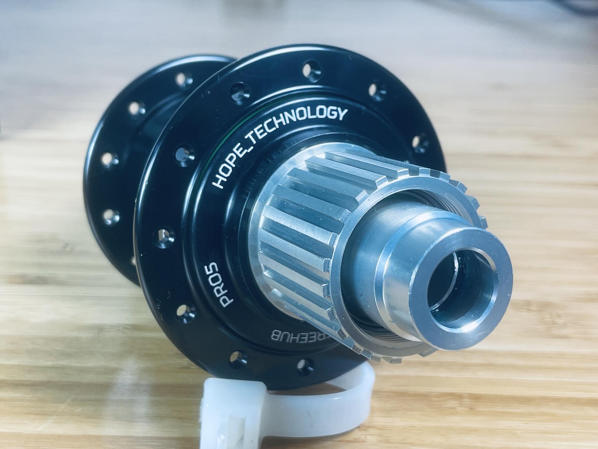 Hope Pro 5 Rear Hub 12 x 142mm - Center-Lock - Shimano Micro