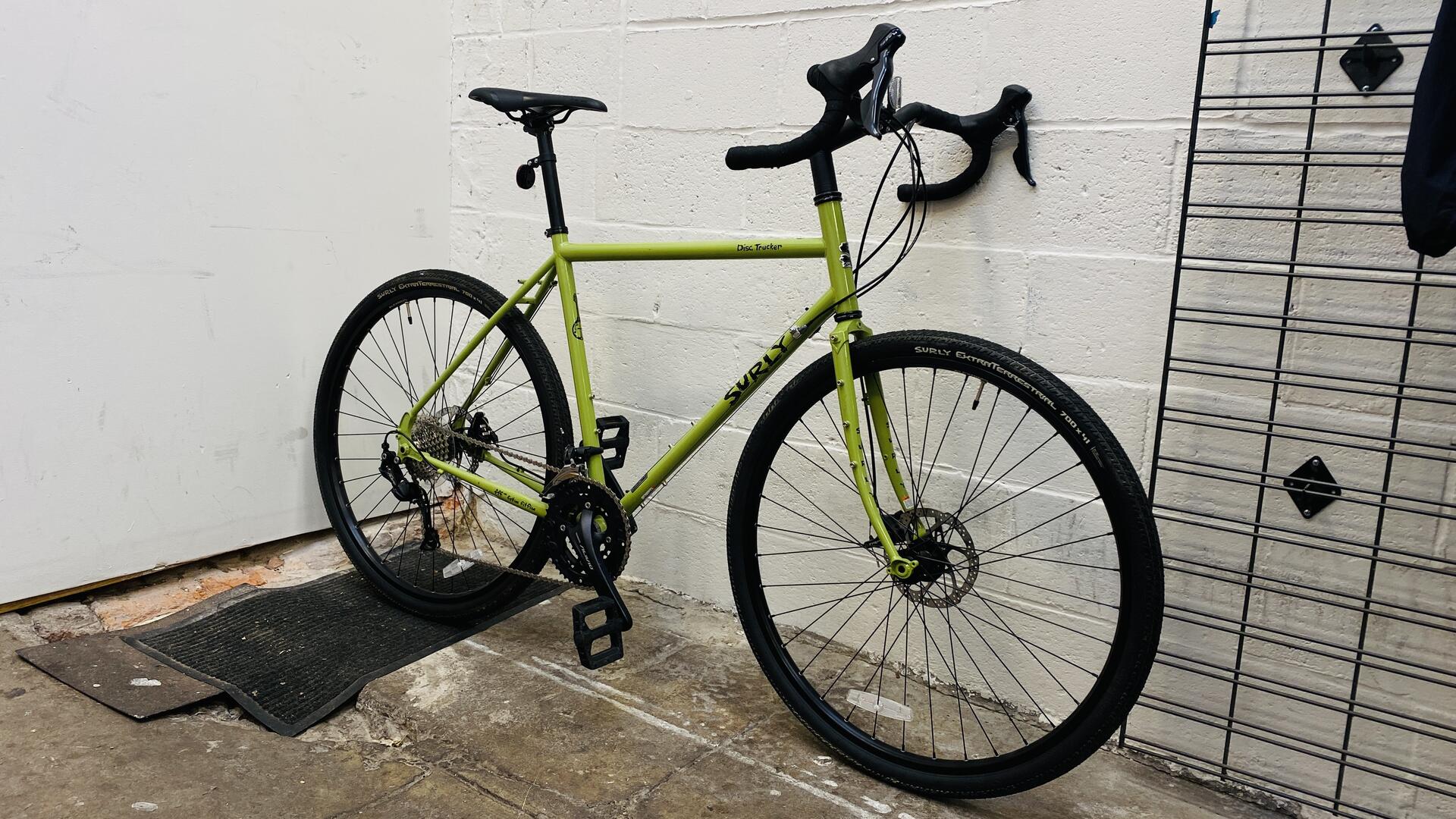 Surly Disc Trucker Bike - 700c Steel Pea Lime Soup 56cm - Altus