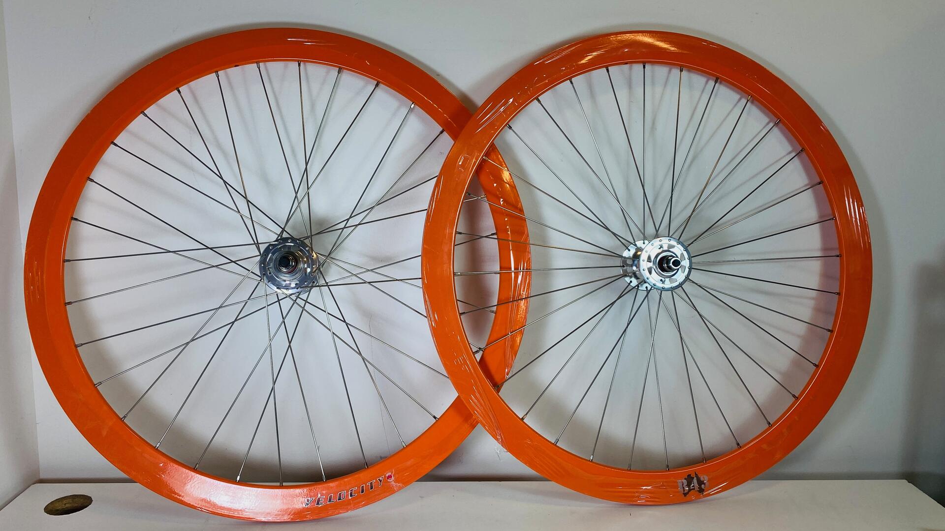 Velocity B-43 700c Track/Fixie Wheelset 32h Fix / Free 100/120