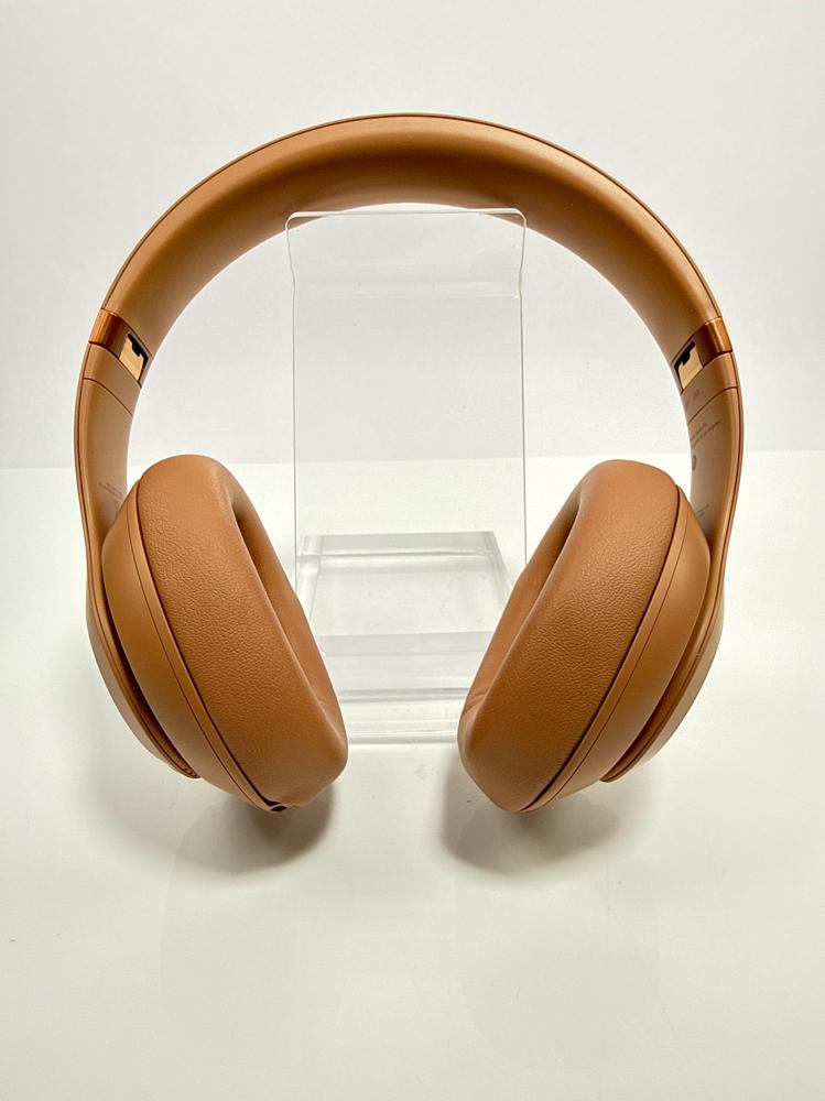 Beats Studio Pro x Kim Kardashian Bluetooth Noise Cancelling