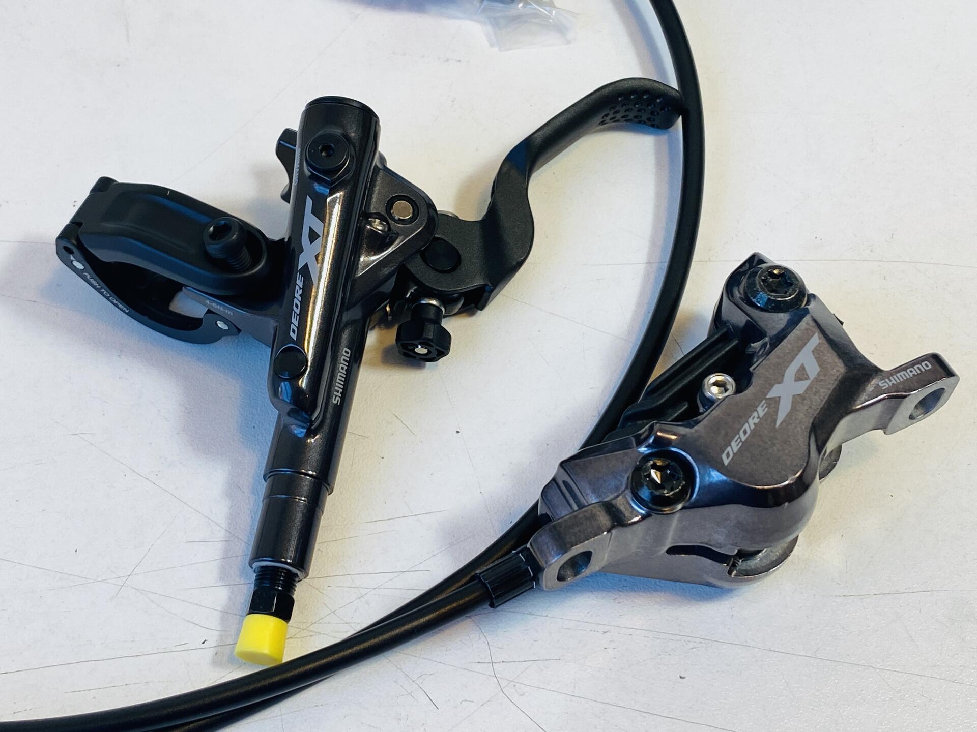 Shimano Deore XT BL-M8100/BR-M8120 Disc Brake and Lever - Front