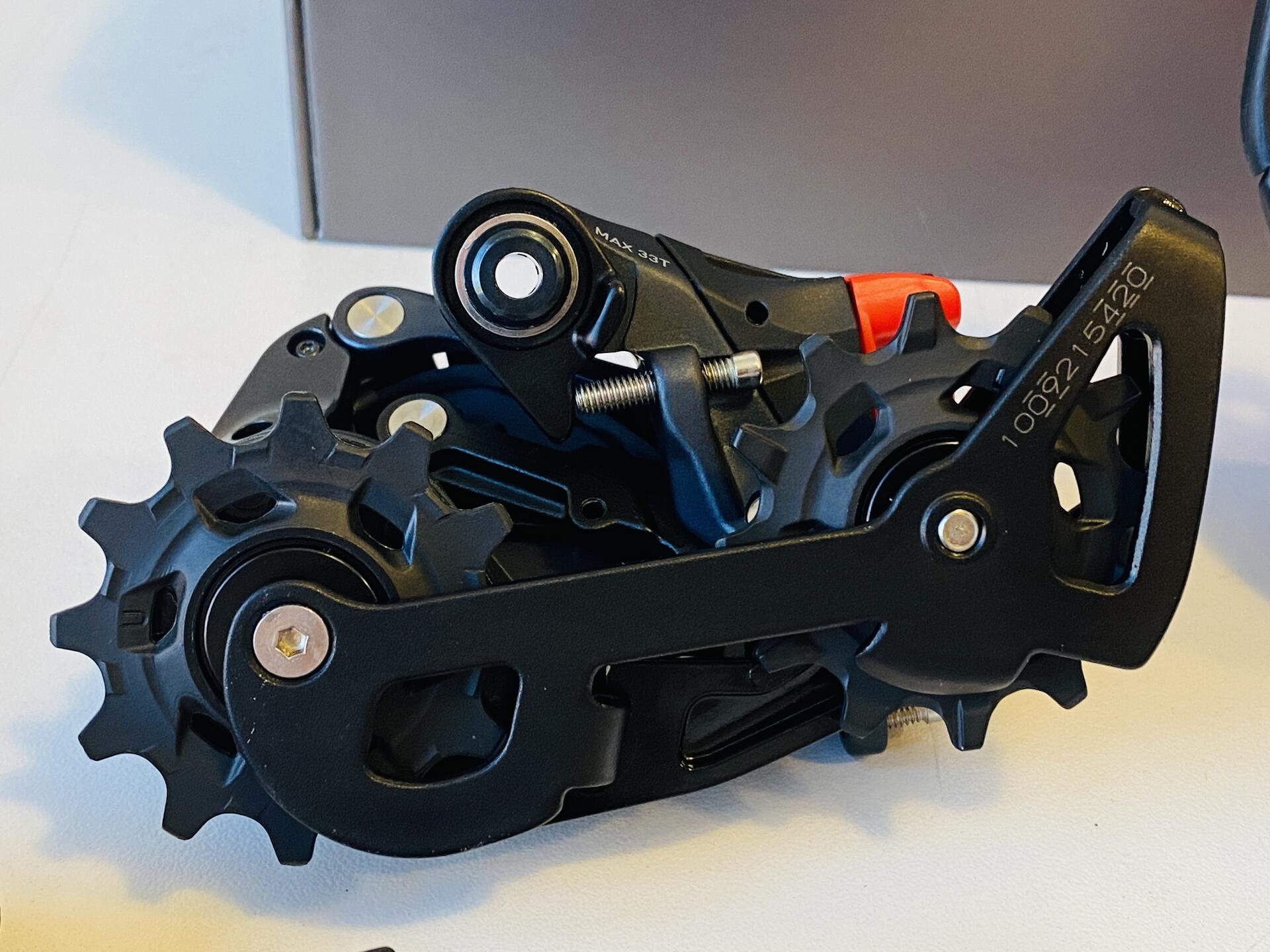 SRAM Force eTap AXS Electronic Road Groupset - 2x12-Speed Cable