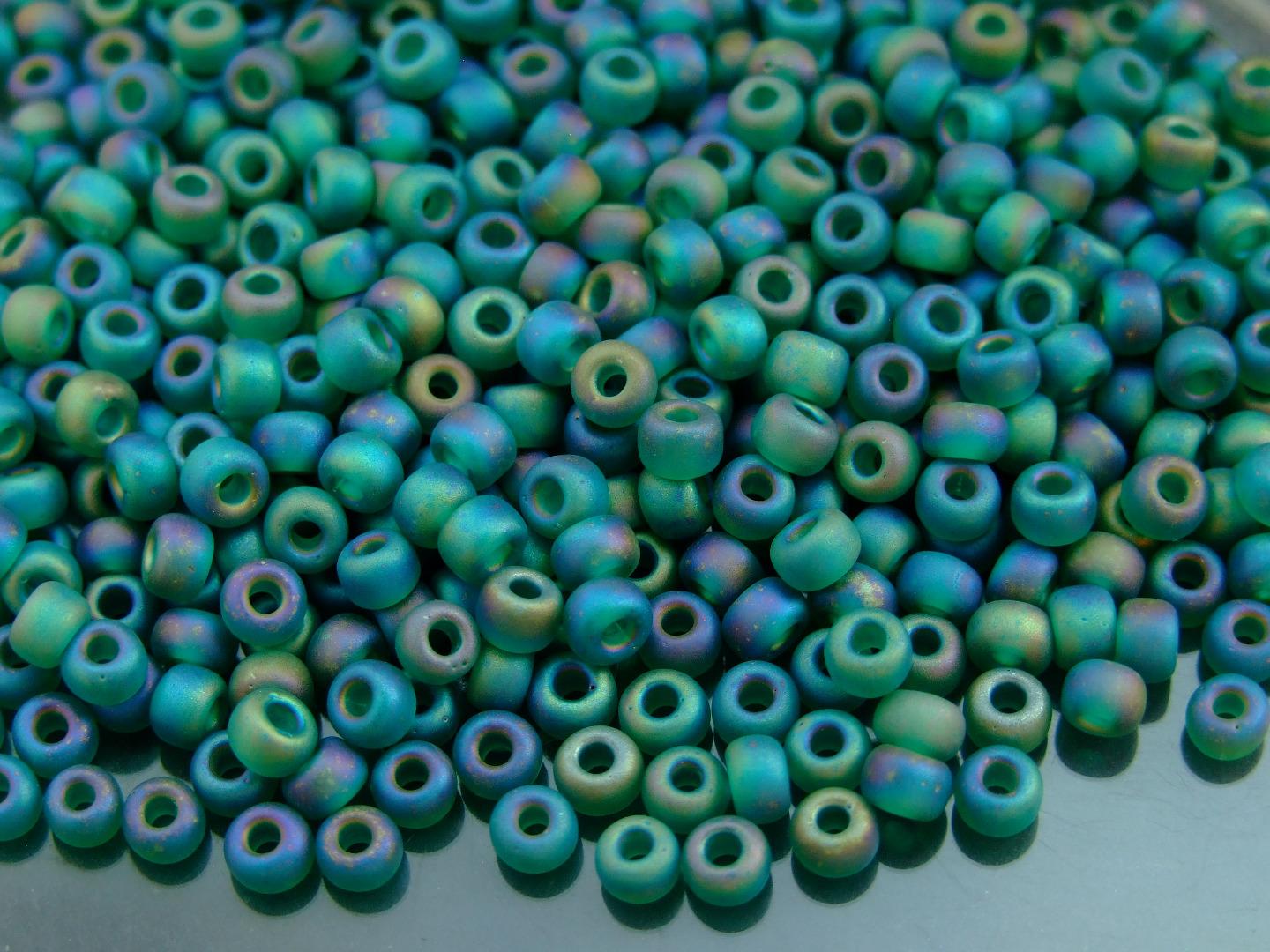 10g-miyuki-japanische-samen-perlen-rund-gr-e-6-0-4-mm-70-farben-zur