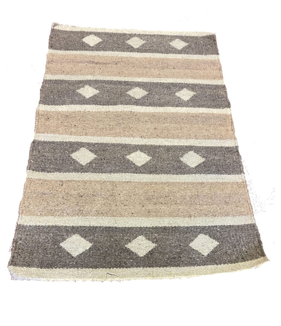 Bimal patterned 100% recycled Indian recycled yarn rug, 60x90cm