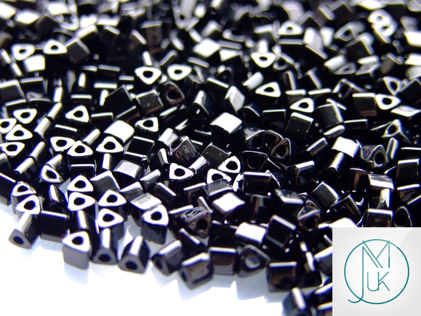 10g TOHO 8/0 Triangle Japanese Seed Beads 3mm 40 Colors To Choose Jewelry Making - Picture 8 of 40