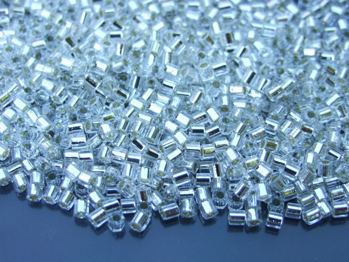 10g TOHO 8/0 Hexagon Japanese Seed Beads 3mm 16 Colors To Choose - Picture 5 of 17