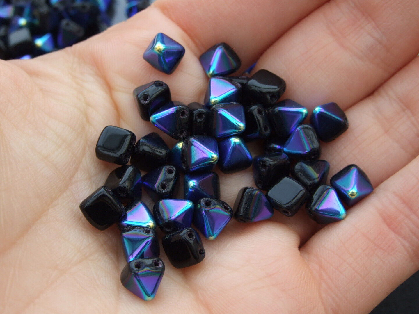 20x Pyramid Czech Seed Beads 6x6mm 10 Colors to Choose Jewellery Making - Picture 3 of 10
