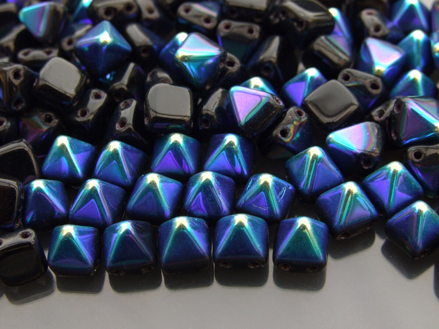 20x Pyramid Czech Seed Beads 6x6mm 10 Colors to Choose Jewellery Making - Picture 2 of 10