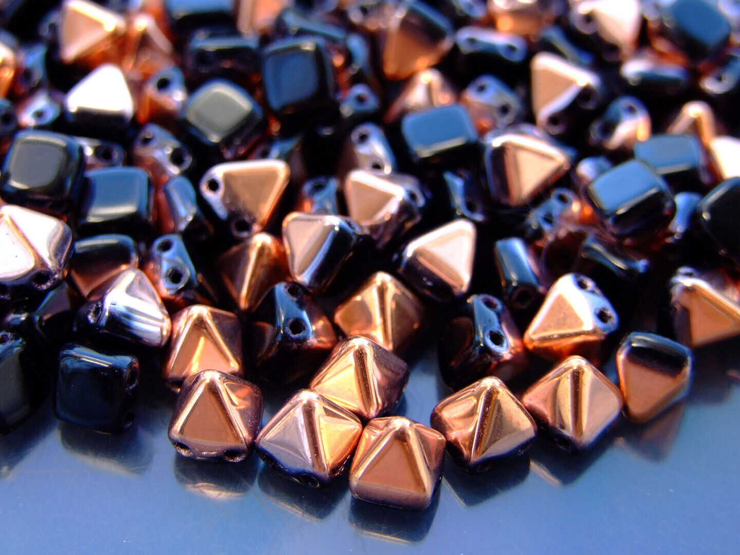 20x Pyramid Czech Seed Beads 6x6mm 10 Colors to Choose Jewellery Making - Picture 4 of 10