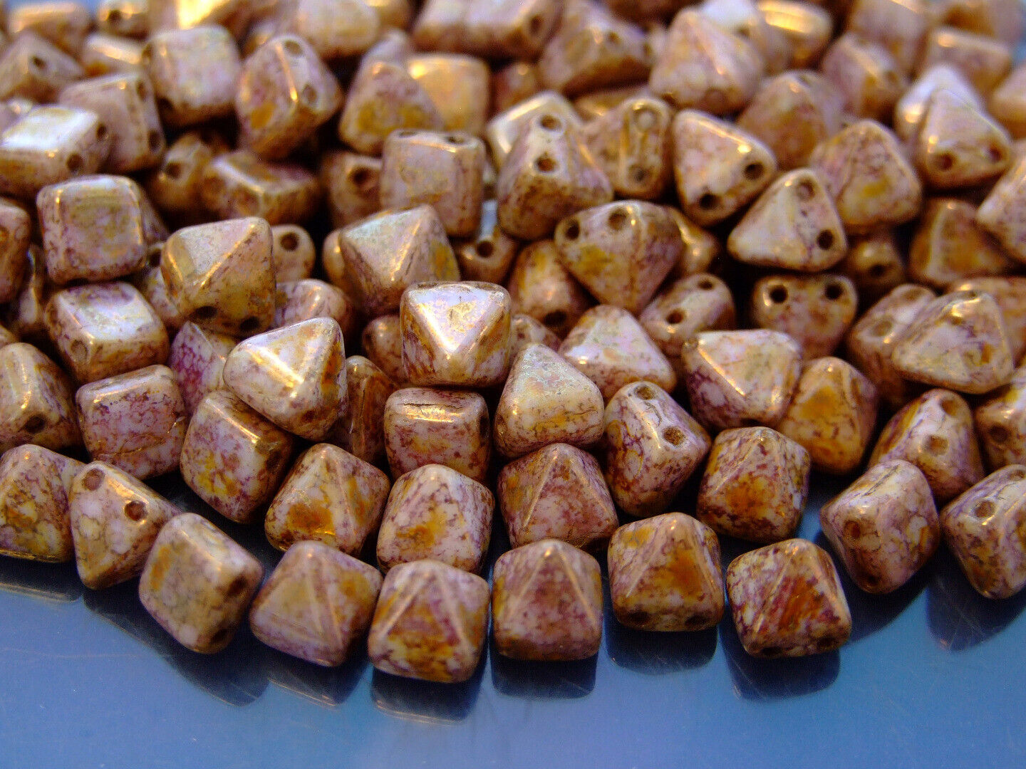 20x Pyramid Czech Seed Beads 6x6mm 10 Colors to Choose Jewellery Making - Picture 7 of 10