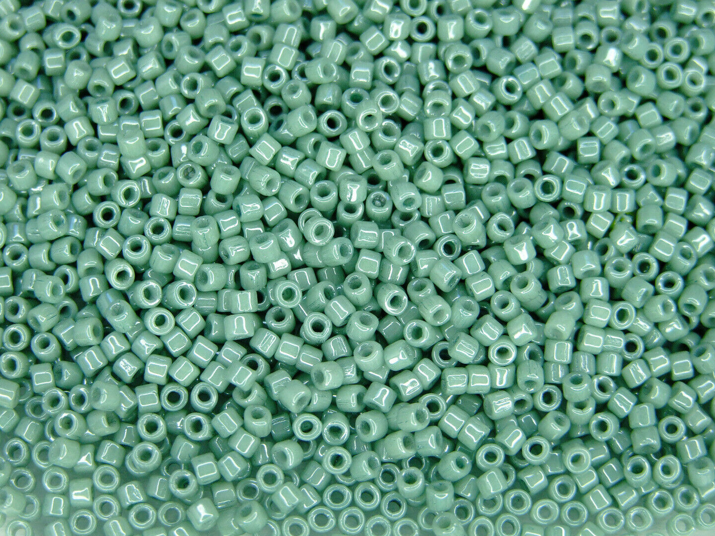 5g MATUBO 10/0 Best Quality Czech Cylinder Seed Beads 20 Colors to Choose - Picture 11 of 19