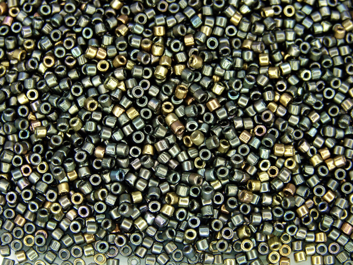 5g MATUBO 10/0 Best Quality Czech Cylinder Seed Beads 20 Colors to Choose - Picture 18 of 19