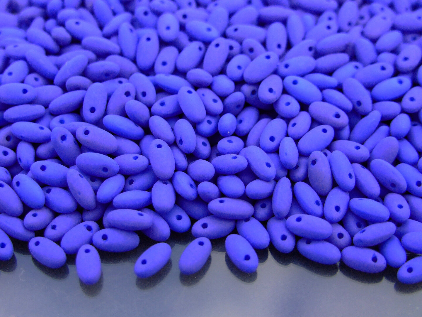 10g Rizo Czech Seed Beads 2.5x6mm 35 Colors to Choose Jewelry Making Beading - Picture 8 of 34