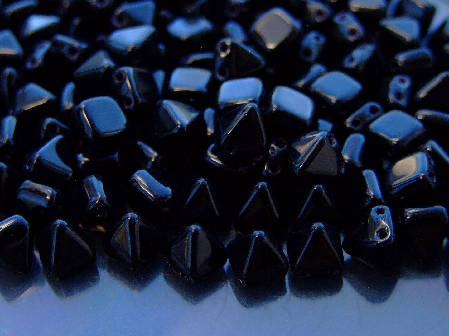 20x Pyramid Czech Seed Beads 6x6mm 10 Colors to Choose Jewellery Making - Picture 8 of 10