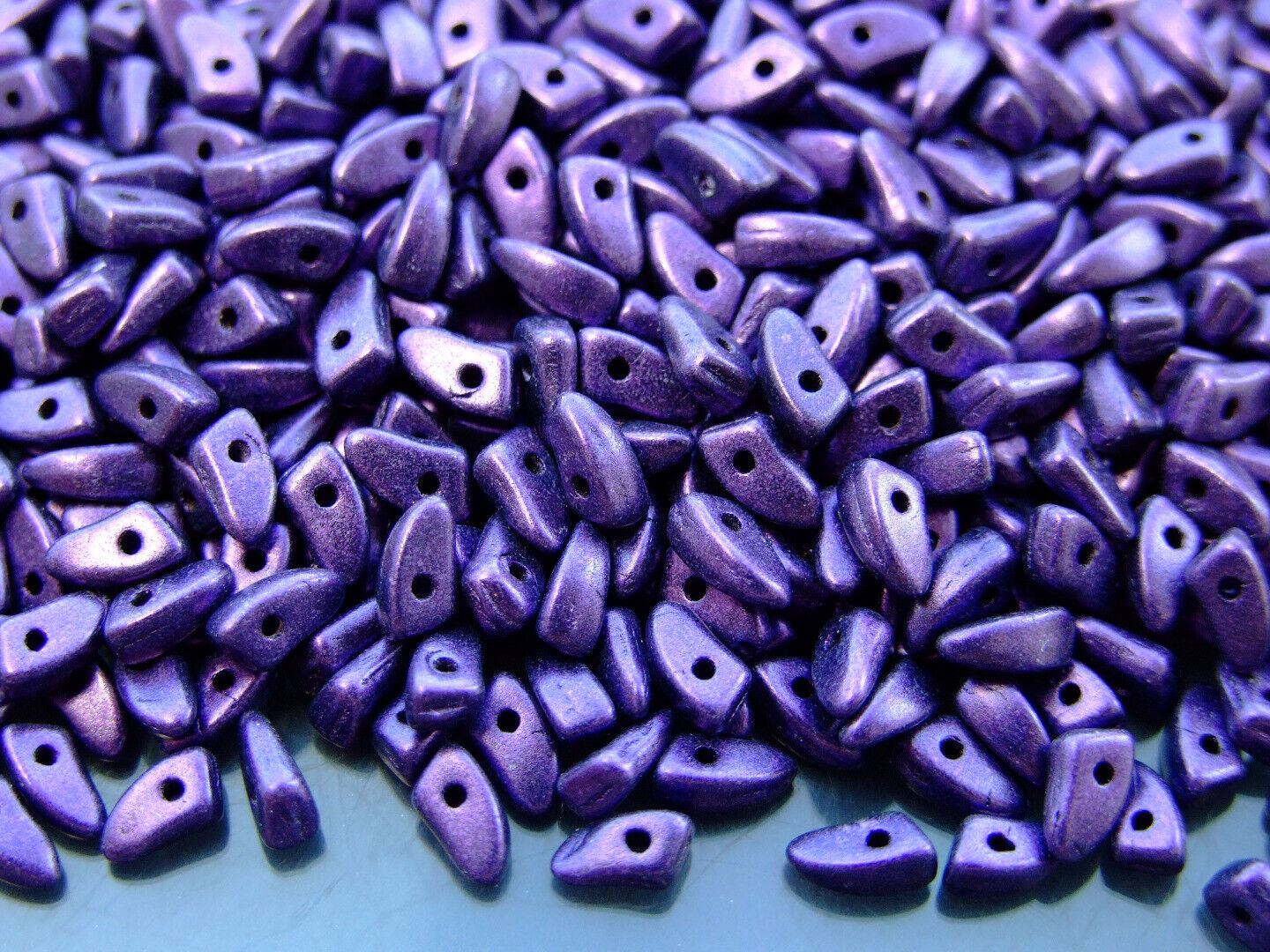 5g Prong Czech Seed Beads 3x6mm 10 Colors to Choose Jewelry Making Beading - Picture 4 of 10