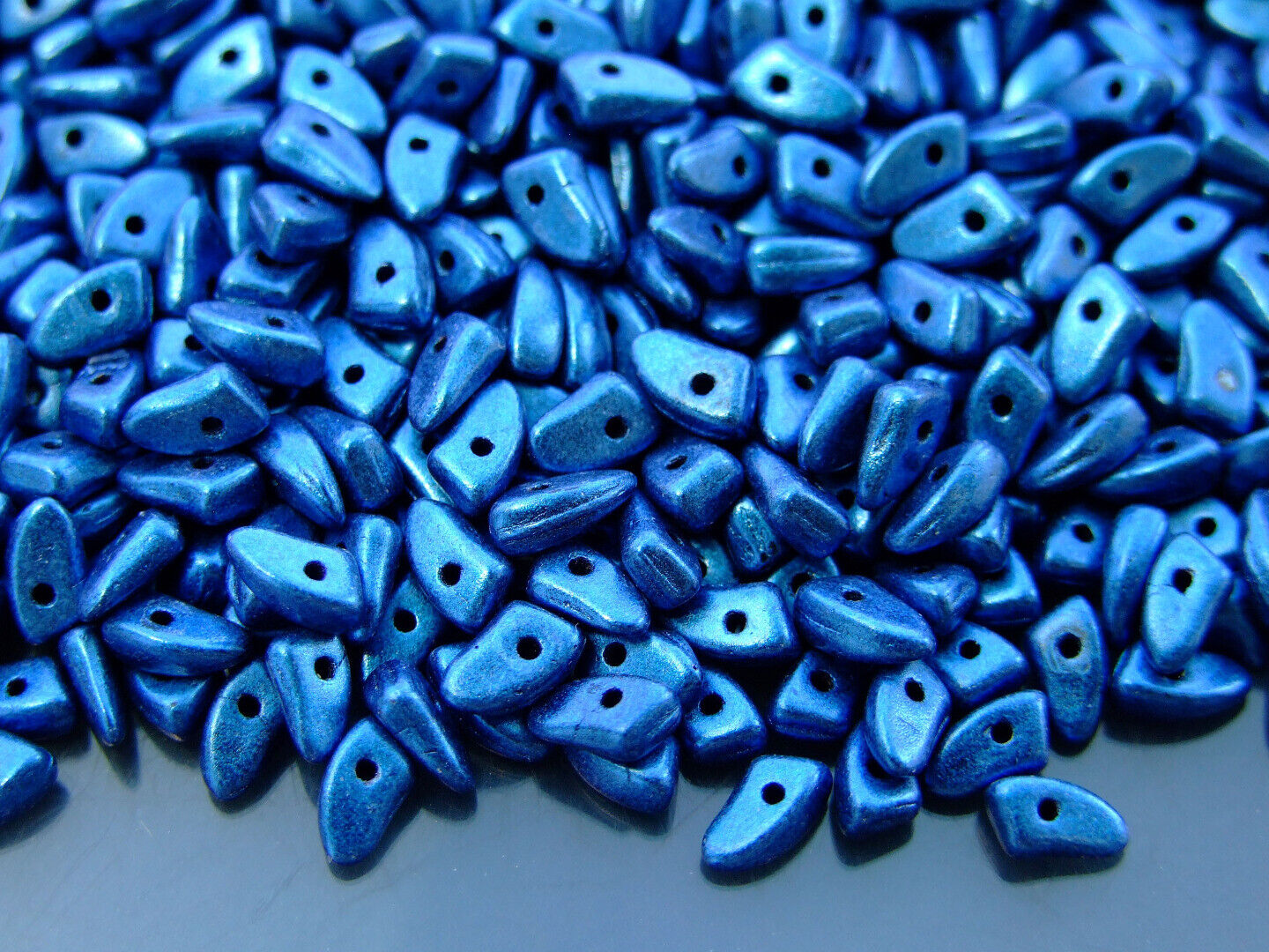 5g Prong Czech Seed Beads 3x6mm 10 Colors to Choose Jewelry Making Beading - Picture 5 of 10