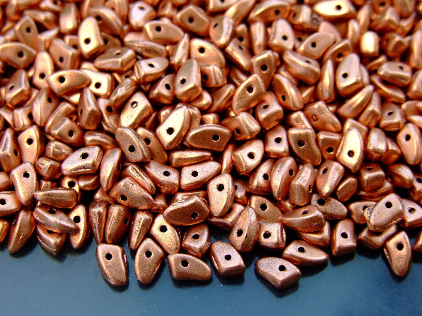 5g Prong Czech Seed Beads 3x6mm 10 Colors to Choose Jewelry Making Beading - Picture 9 of 10