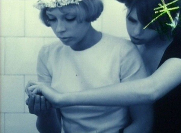 “Cigarette burn” in frame from Daisies (Vera Chytilová, 1966).