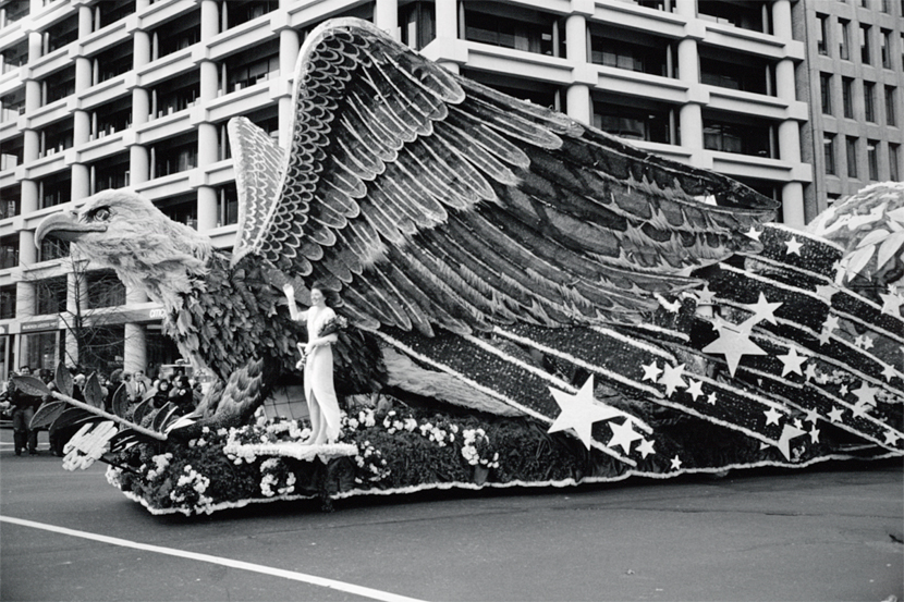 Thomas Frederick Arndt, Inauguration Parade, Washington, D.C., January 20, 1989, 1989; gelatin silver print, 16 in. x 19 7/8 in. (40.64 cm x 50.48 cm); Collection SFMOMA, Gift of David and Mary Parker; © Thomas Frederick Arndt Thomas Frederick Arndt, Inauguration Parade, Washington, D.C., January 20, 1989, 1989