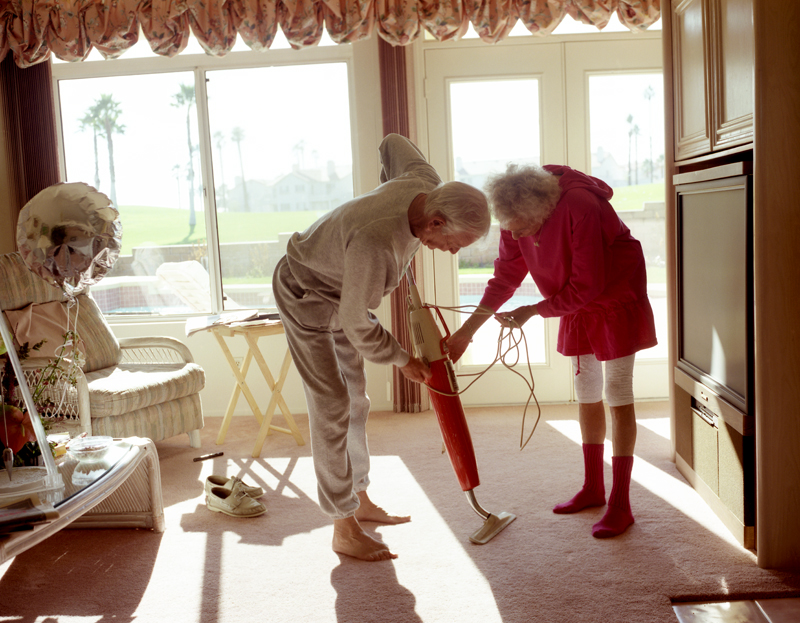 Larry Sultan, Fixing the Vacuum, 1991. Courtesy The Estate of Larry Sultan and Casemore Kirkeby.