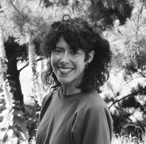 Leslie Scalapino in 1985. Photo: Tom White.