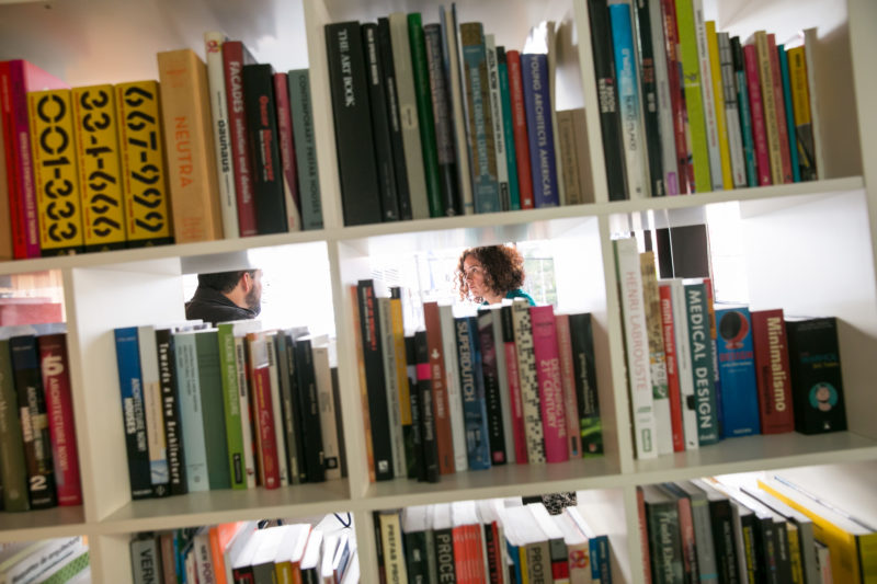 Carolina Miranda interviewing architect Jorge Gracia. Photo: Marcus Yam.