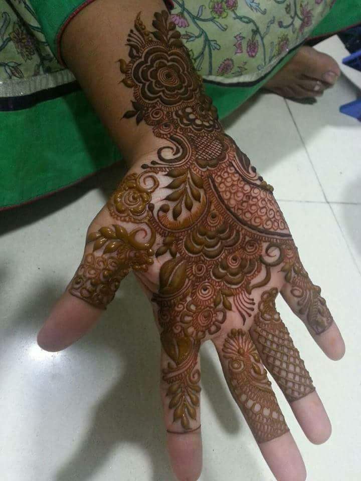 Aaka Mehandi Arts - Portfolio