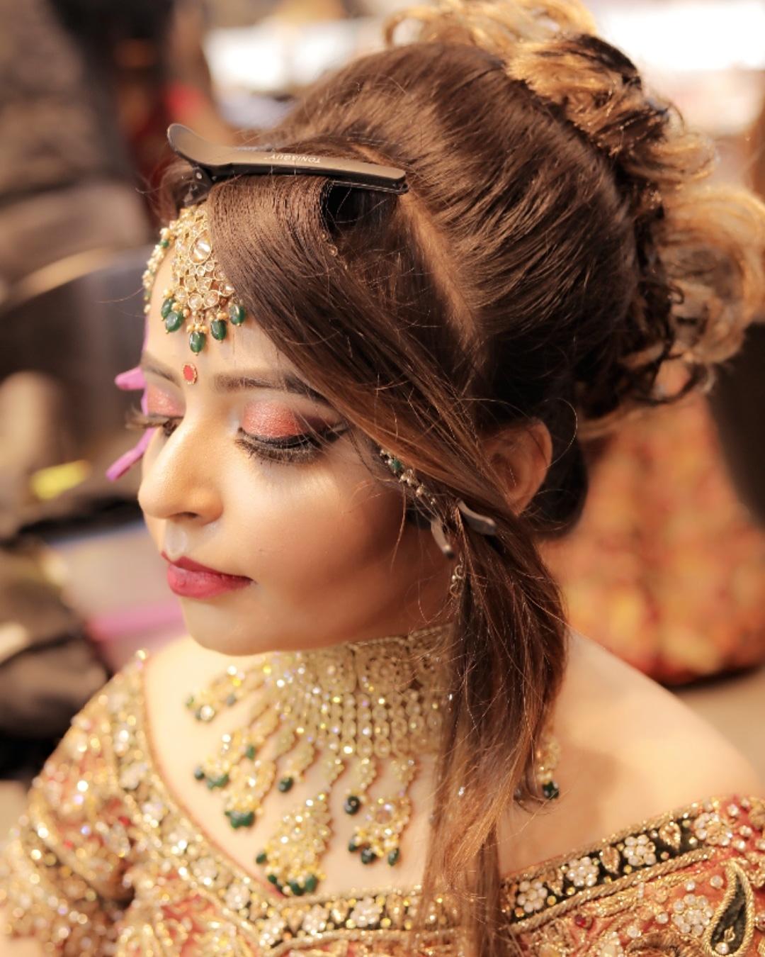 Vidhi Dua Makeovers - Portfolio