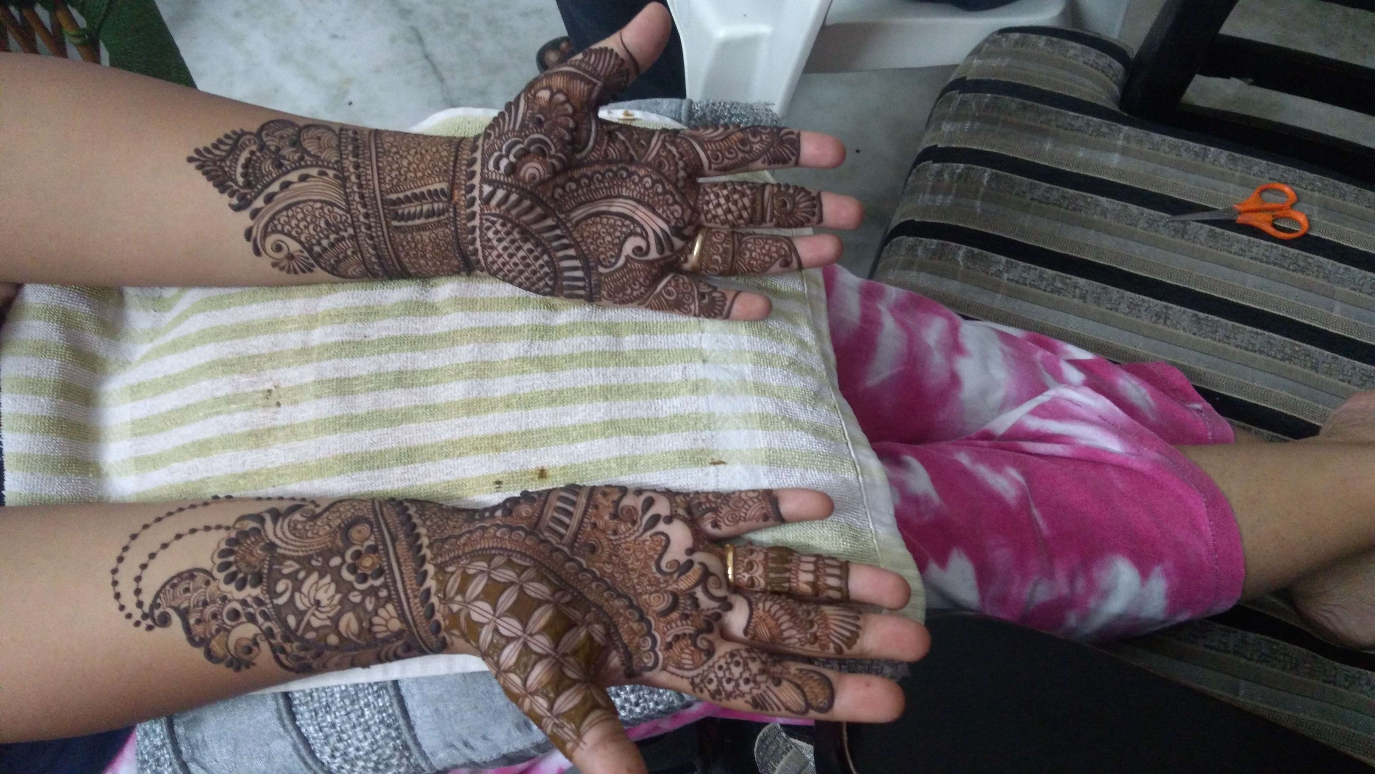 Aaka Mehandi Arts - Portfolio