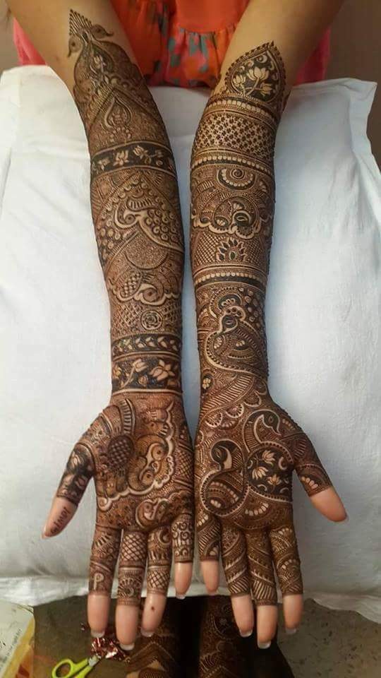 Aaka Mehandi Arts - Portfolio