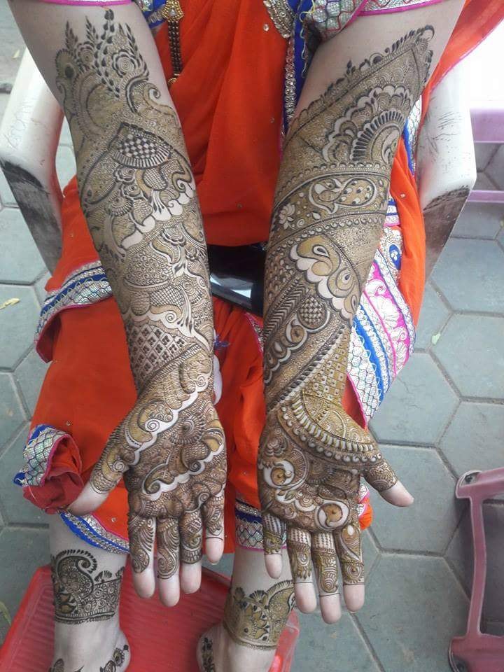 Aaka Mehandi Arts - Portfolio