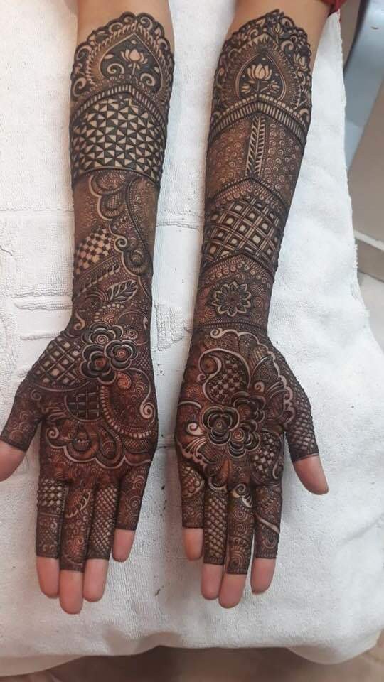 Aaka Mehandi Arts - Portfolio