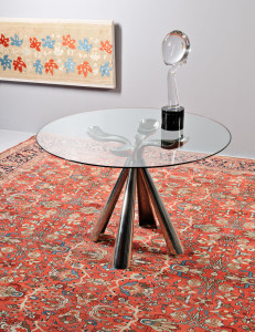 Vittorio Introini for Saporiti dining table and Loredana Rosin art glass sculpture on late 19th century antique Ferehan Sarouk carpet (Lot 160, Estimate $10,000-$12,000)