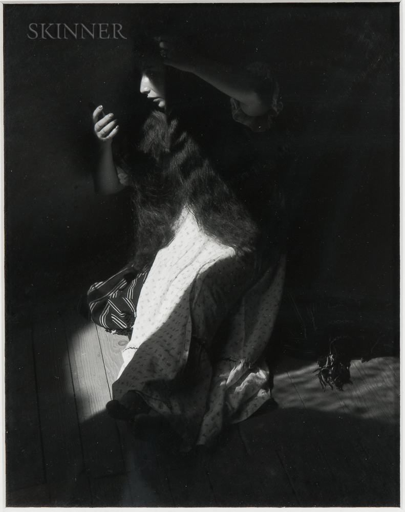 Manuel Álvarez Bravo (Mexican, 1902-2002) Retrato de lo eterno (Portrait of the Eternal), 1935, printed later (Lot 124, Estimate: $3,000-5,000)