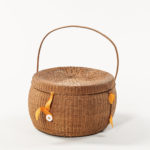Rare Quatrefoil Design Shaker Covered Basket, possibly Harriet Goodwin, Alfred, Maine, c. 1880-1900 (Lot 109, Estimate: $15,000-25,000)